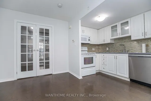 Additional image 19 of 30 Western Battery Rd Unit 318