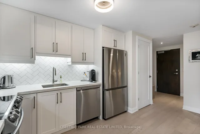 Additional image 7 of 285 Mutual St Unit 302