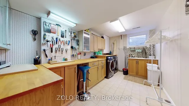 Additional image 30 of 32 Revcoe Dr