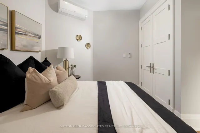 Additional image 46 of 38 Howland Ave