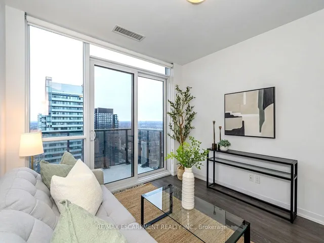 Additional image 12 of 125 Redpath Ave Unit PH 104