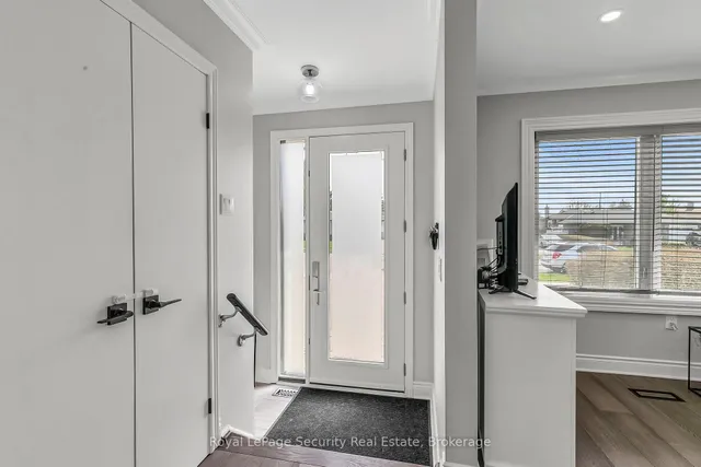 Additional image 4 of 245 Avondale Blvd