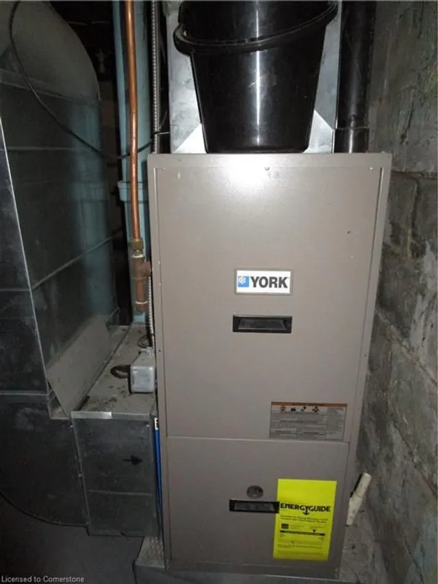 Additional image 20 of 103 Graham Ave