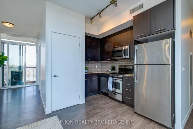 Additional image 7 of 2055 Danforth Ave Unit 802