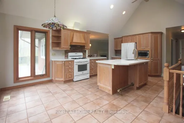 Additional image 7 of 144 Wellington St