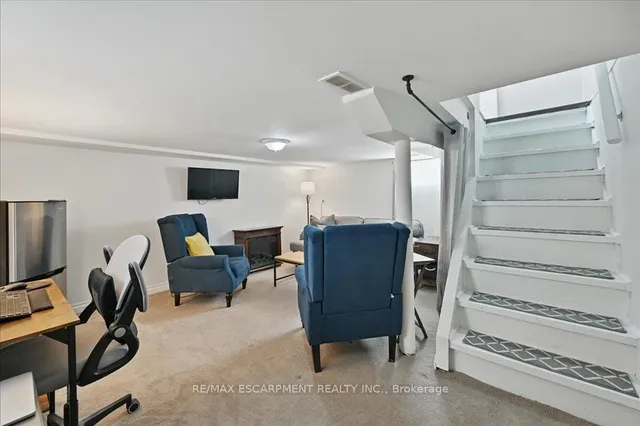 Additional image 19 of 142 Julian Ave