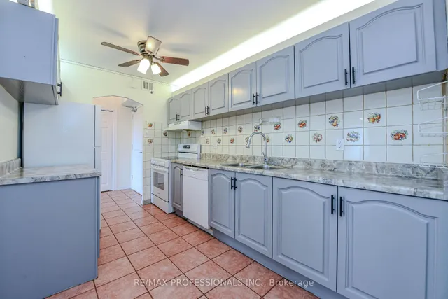 Additional image 11 of 362 The East Mall N/A Unit 302