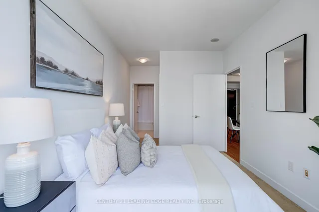 Additional image 37 of 25 Capreol Crt Unit 3206