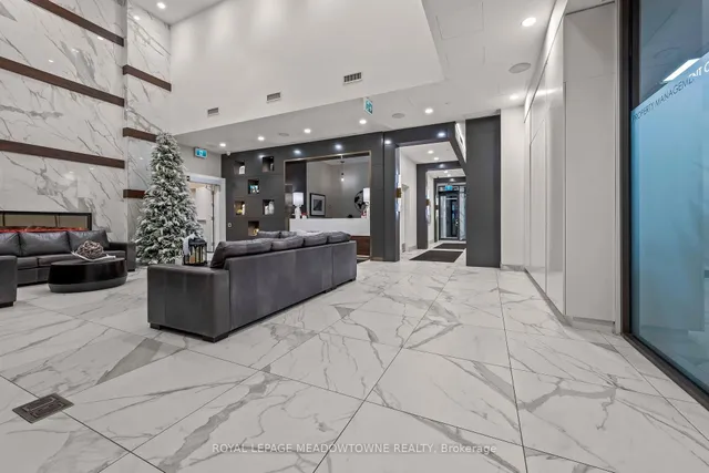 Additional image 2 of 1050 Main St Unit 809