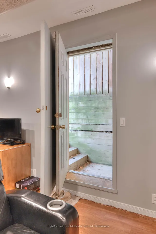 Additional image 33 of 47 Mary St