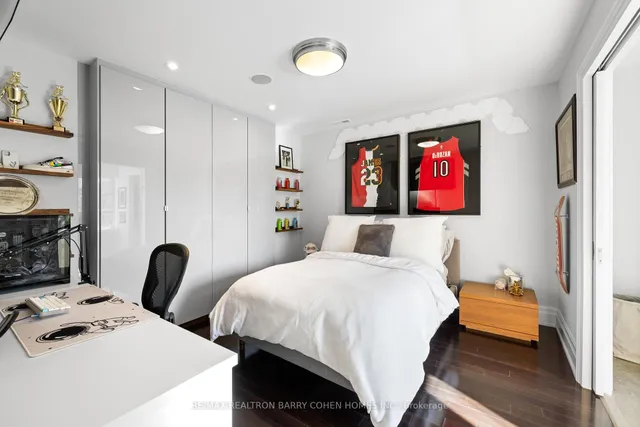 Additional image 30 of 215 Lonsmount Dr