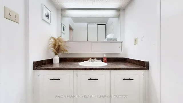 Additional image 23 of 4005 Don Mills Rd Unit 111