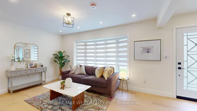 Additional image 5 of 2 Clanwilliam Crt