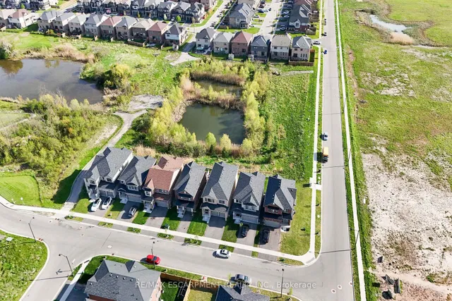 Additional image 3 of 12 Midhurst Hts