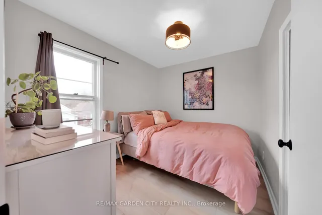 Additional image 19 of 92 GLENDALE Ave