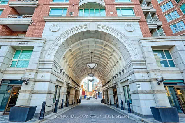 Additional image 2 of 38 Avenue Rd Unit 1201