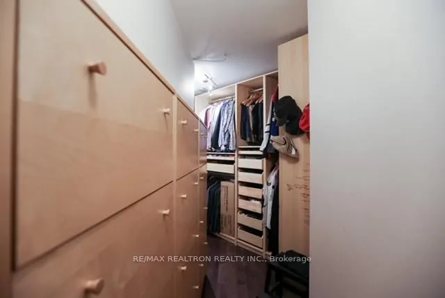 Additional image 8 of 401 Queens Quay Unit 403