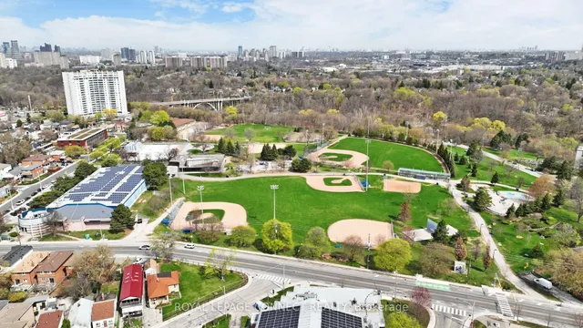 Additional image 32 of 242 Gledhill Ave