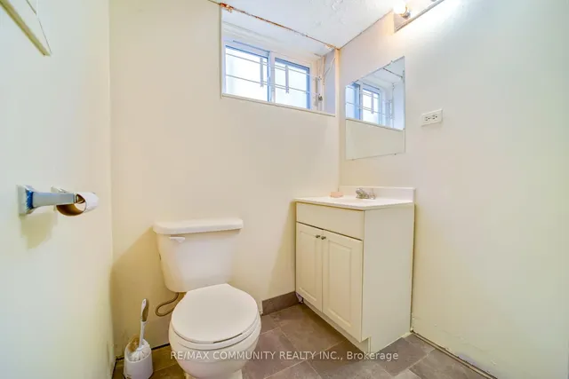 Additional image 30 of 103 Packard Blvd