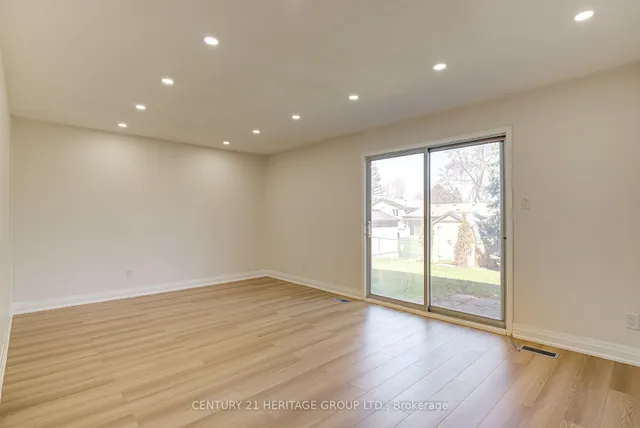 Additional image 22 of 139 Strathcona Cres