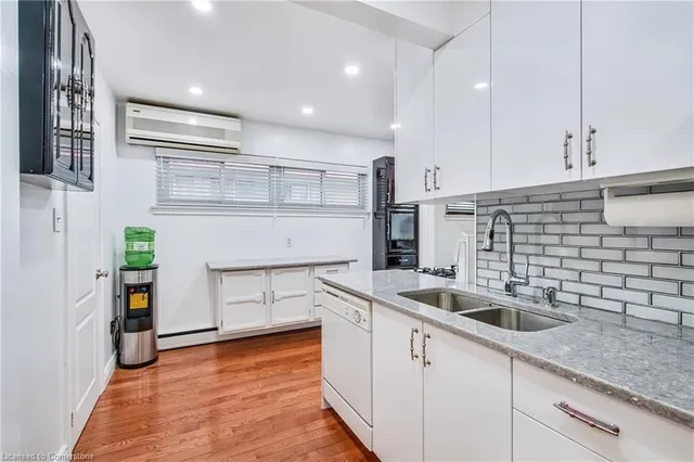 Additional image 16 of 172 Elmhurst Dr