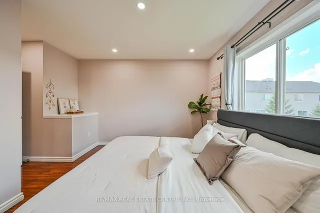 Additional image 24 of 4950 Albina Way Unit 93