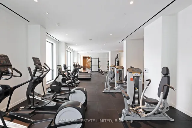 Additional image 17 of 39 Roehampton Ave Unit 3803