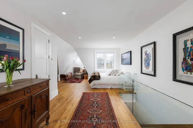 Additional image 23 of 38 Howland Ave