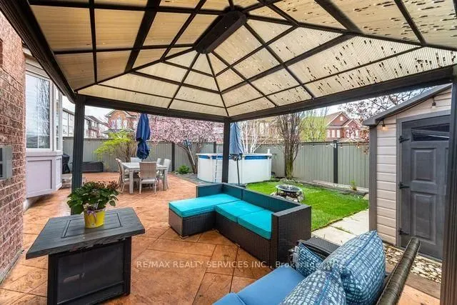 Additional image 43 of 17 Platform Cres