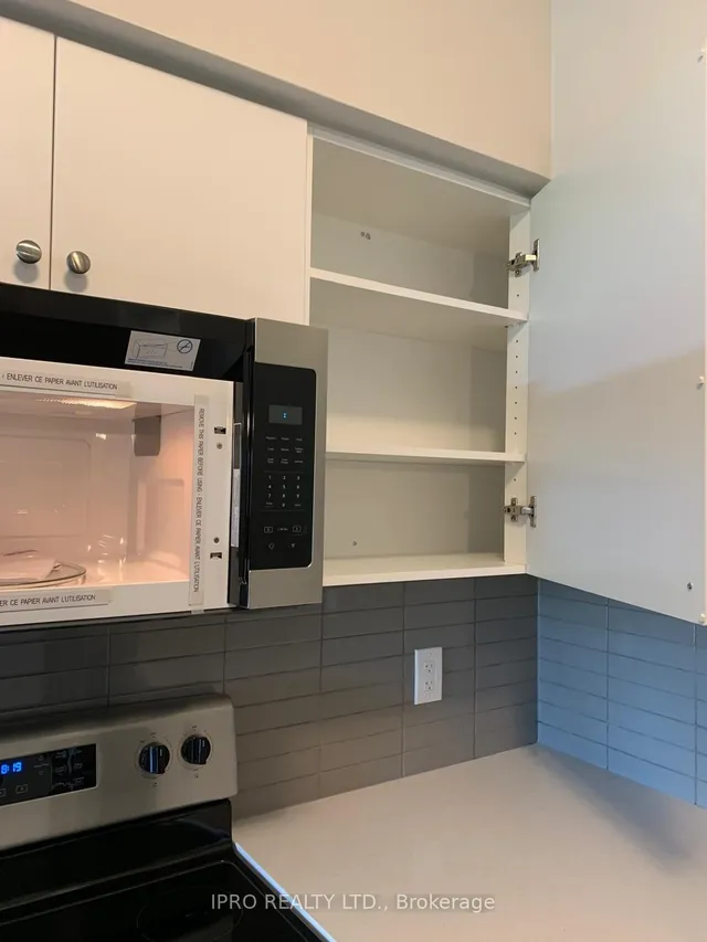 Additional image 7 of 610 Farmstead Dr Unit 515