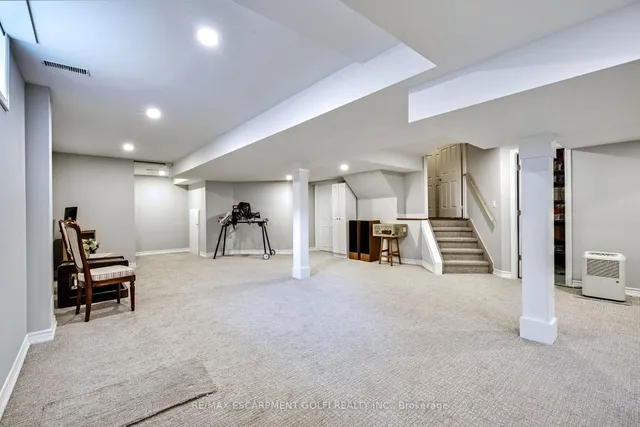 Additional image 33 of 43 Woodlawn Crt