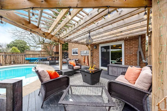 Additional image 38 of 738 Robertson Cres