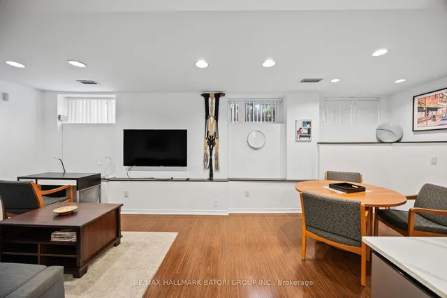 Additional image 38 of 63 St Clements Ave