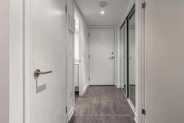 Additional image 21 of 525 Adelaide St Unit 1035