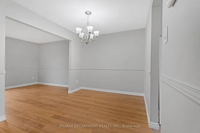 Additional image 7 of 1301 UPPER GAGE Ave Unit 33