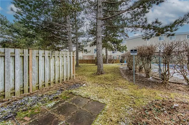 Additional image 27 of 36-60 Elmsdale Dr
