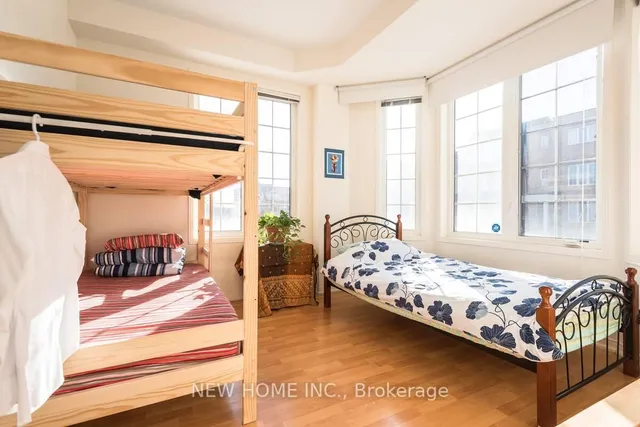 Additional image 8 of 31 Leitch Ave