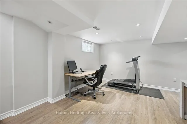 Additional image 26 of 452 Wedgewood Dr