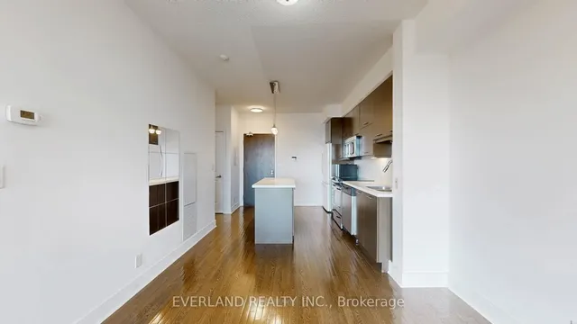 Additional image 16 of 26 Norton Ave Unit 1505