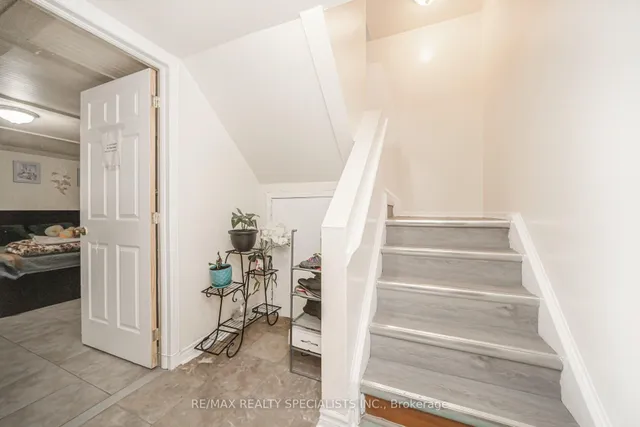 Additional image 33 of 144 Fleetwood Cres