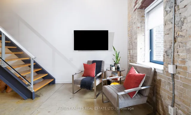 Additional image 2 of 363 Sorauren Ave Unit 111