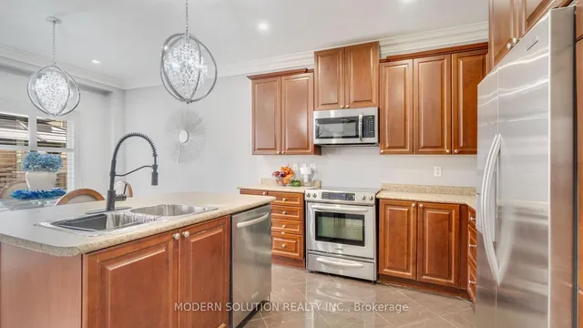 Additional image 37 of 31 Silver Willow Tr