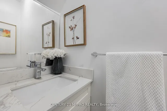 Additional image 14 of 1943 Dufferin St