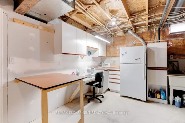 Additional image 36 of 2143 Clipper Cres