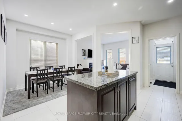 Additional image 22 of 79 Yellowknife Rd