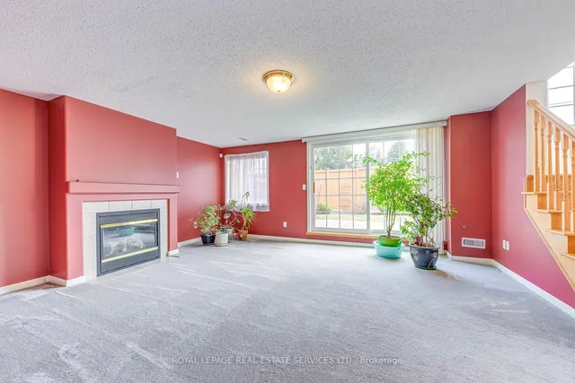 Additional image 31 of 1652 Allan Cres