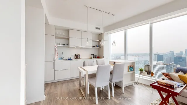 Additional image 11 of 197 YONGE St Unit 4902