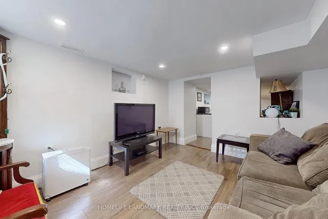 Additional image 19 of 232 Laughton Ave