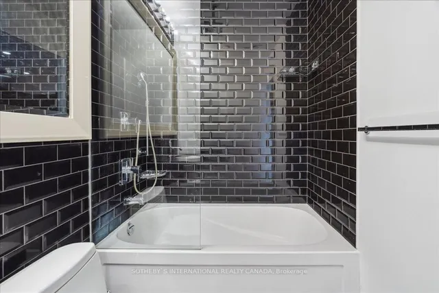 Additional image 20 of 90 Park Lawn Rd Unit 915