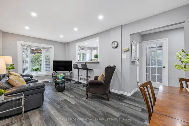 Additional image 20 of 65 Martindale Cres